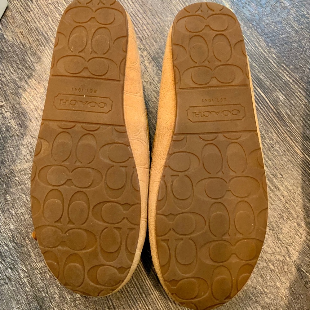 Coach Camel Moccasins Sz 7 - Picture 3 of 6